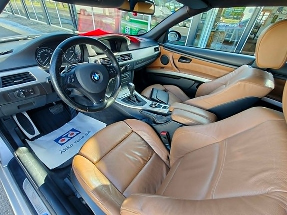 BMW 335i 8 of 10