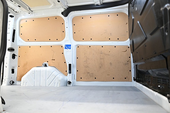 Ford Transit Custom 9 of 28