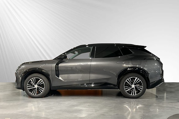 Lynk & Co 08 3 of 5
