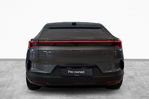 Polestar 4 8 of 30