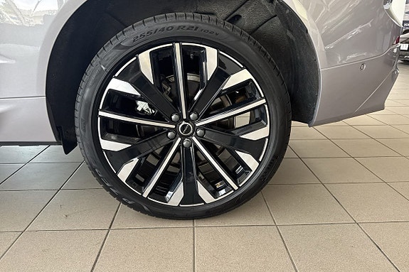Volvo XC60 15 of 20