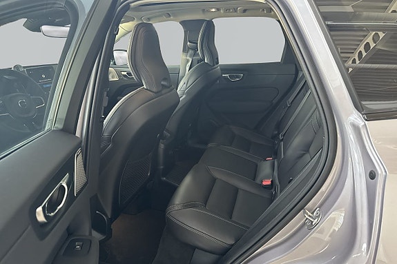 Volvo XC60 8 of 20