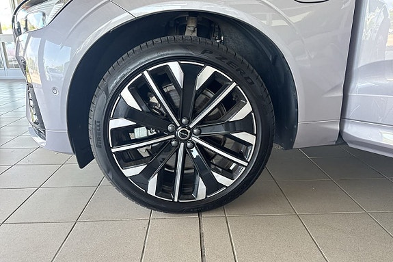 Volvo XC60 16 of 20