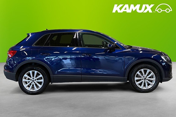 Audi Q3 2 of 5