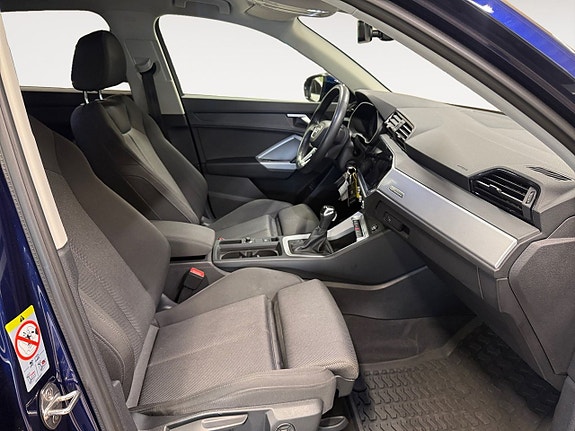 Audi Q3 14 of 21