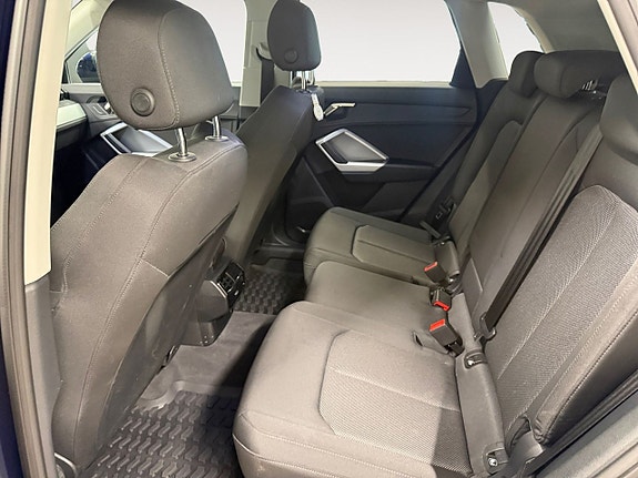 Audi Q3 10 of 21