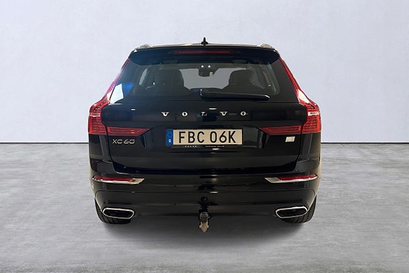 Volvo XC60 5 of 17