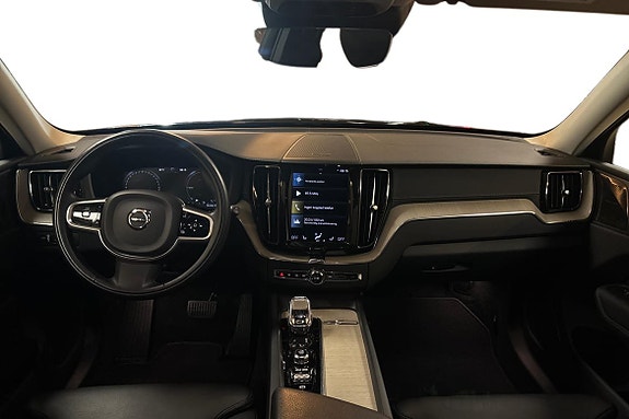 Volvo XC60 9 of 17