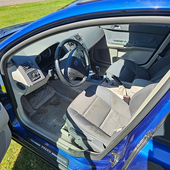 Volvo V50 8 of 10