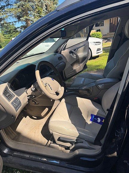 Volvo V70 6 of 7