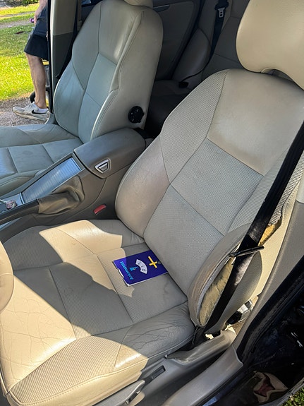 Volvo V70 5 of 7