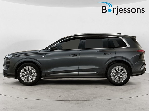 Audi Q7 2 of 5