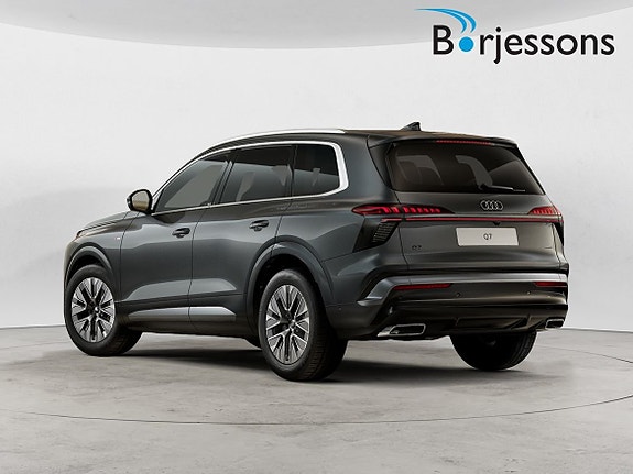 Audi Q7 3 of 5