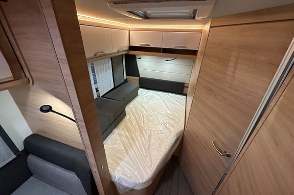 Knaus SÜDWIND BLACK SELECTION 650 UDF 12 of 15