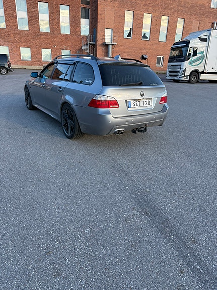 BMW 530xd 2 of 4