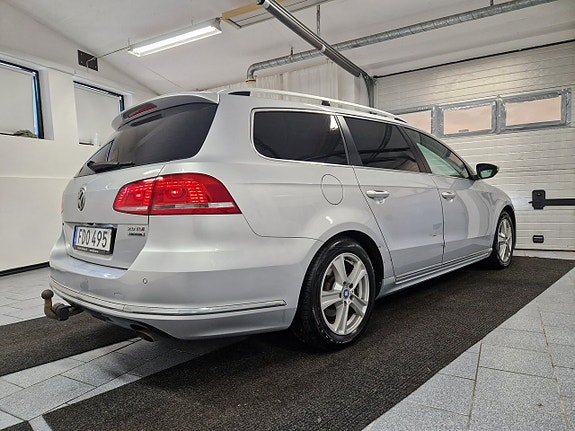 Volkswagen Passat 2 of 5