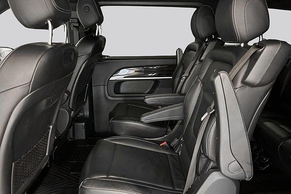 Mercedes-Benz V250 d 9 of 11