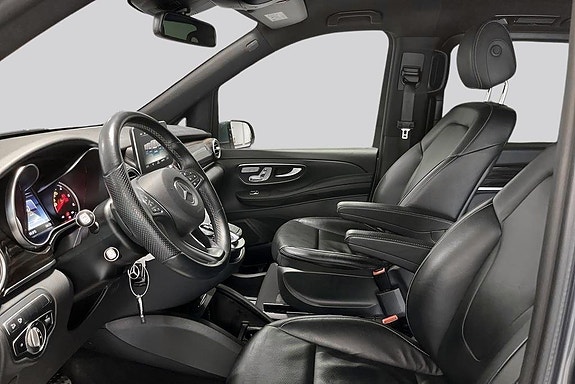 Mercedes-Benz V250 d 8 of 11