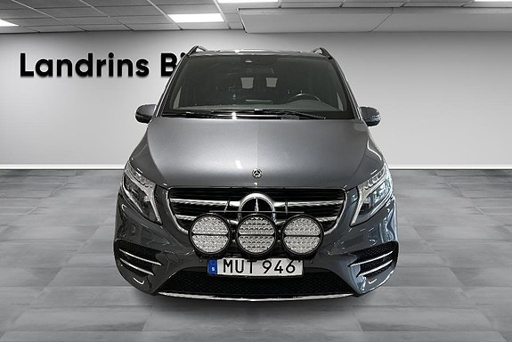 Mercedes-Benz V250 d 2 of 5