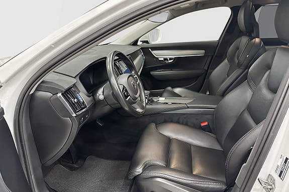 Volvo V90 Cross Country 4 of 5
