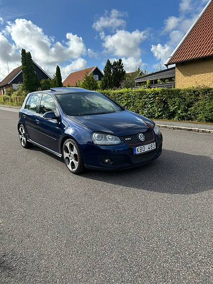 Volkswagen Golf V 3 of 10