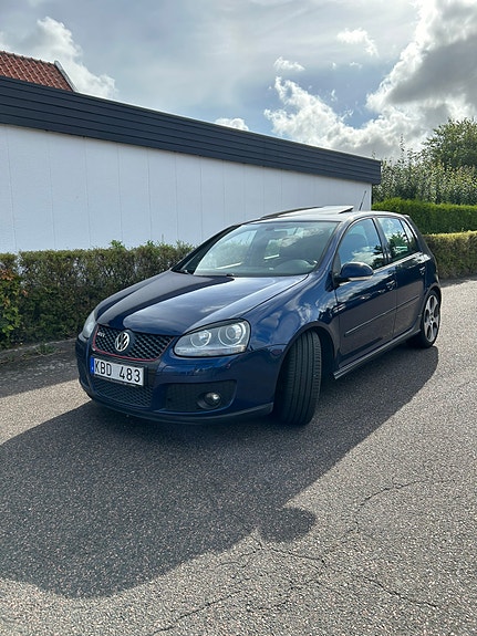 Volkswagen Golf V 10 of 10