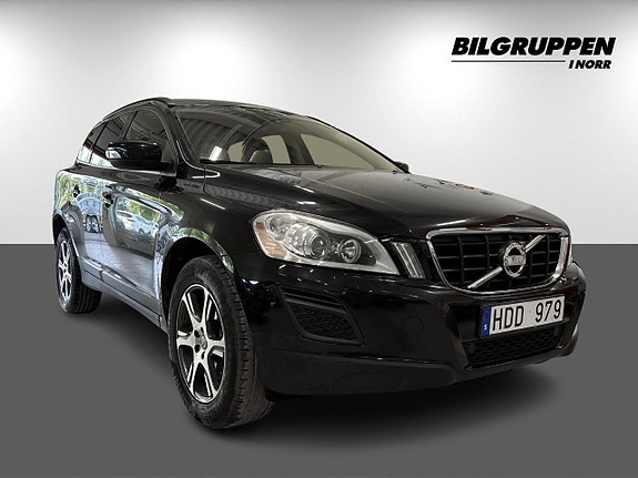 Volvo XC60 3 of 5