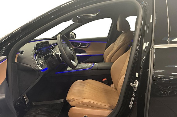 Mercedes-Benz E300 e 7 of 30