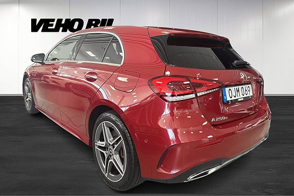 Mercedes-Benz A250 e 4 of 13