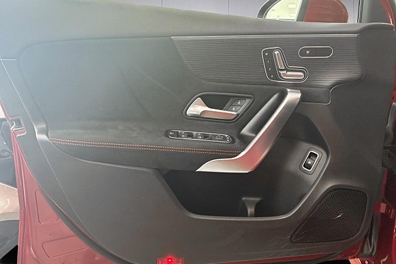 Mercedes-Benz A250 e 13 of 13
