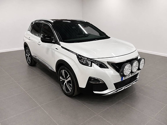 Peugeot 3008 2 of 5