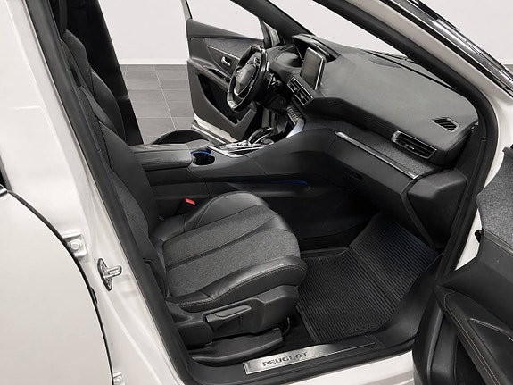 Peugeot 3008 7 of 11