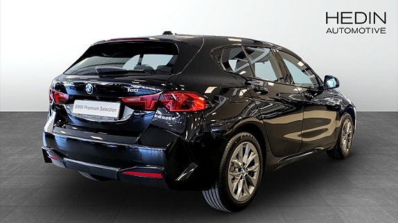 BMW 120 2 of 5