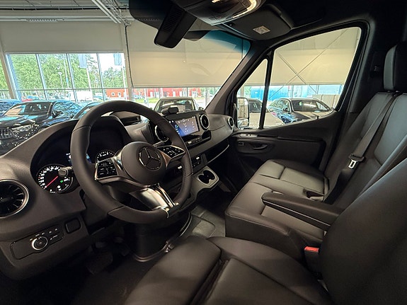 Mercedes-Benz Sprinter 317 10 of 13