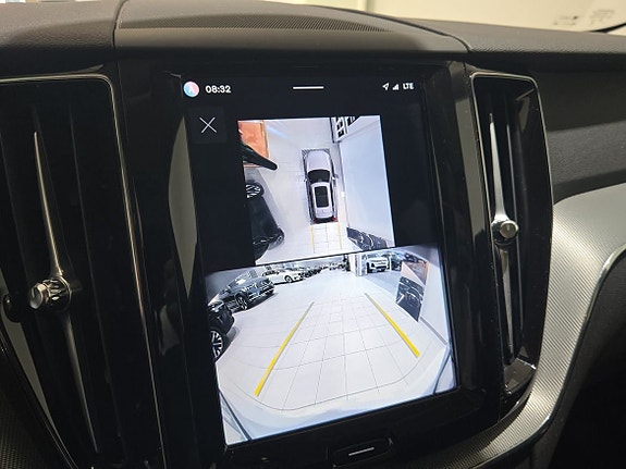 Volvo XC60 16 of 23
