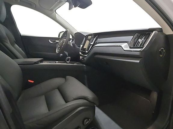 Volvo XC60 4 of 23