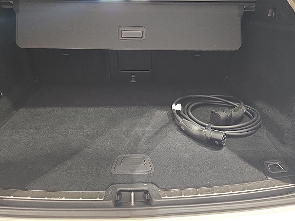 Volvo XC60 13 of 23