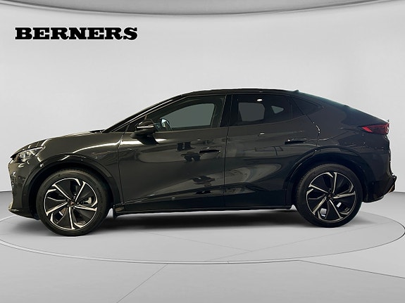 Cupra Tavascan 2 of 5