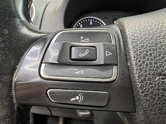 Volkswagen Amarok 17 of 23