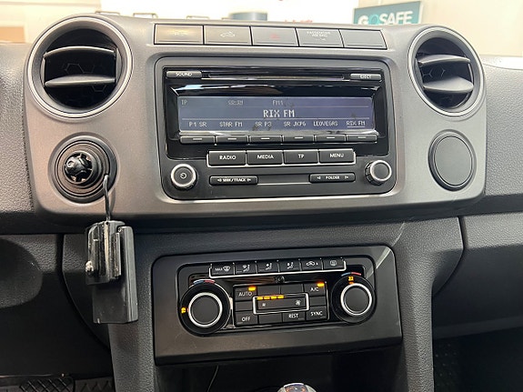 Volkswagen Amarok 15 of 23