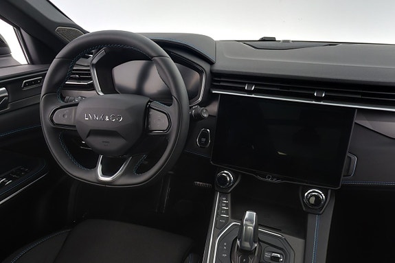 Lynk & Co 01 15 of 28