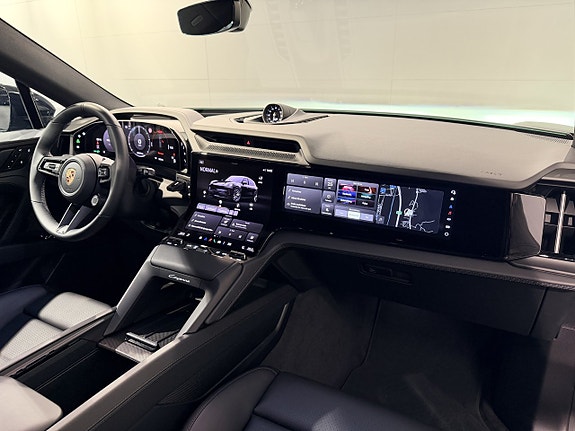 Porsche Cayenne 26 of 26