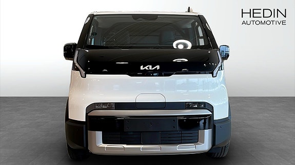 Kia PV5 8 of 12