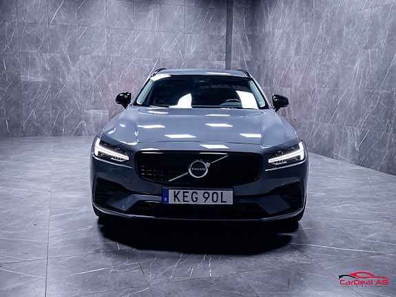 Volvo V90 2 of 26