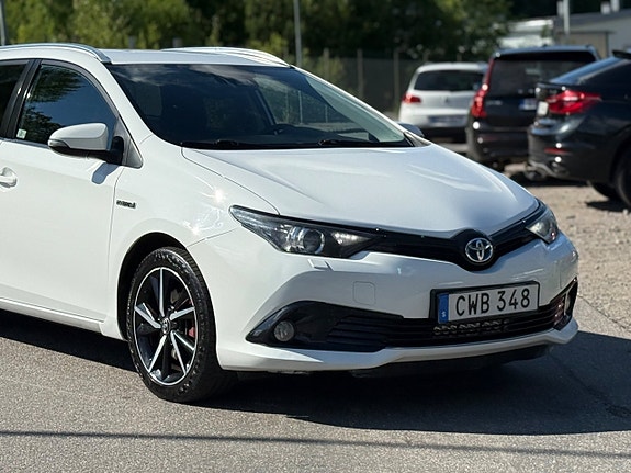 Toyota Auris 11 of 25