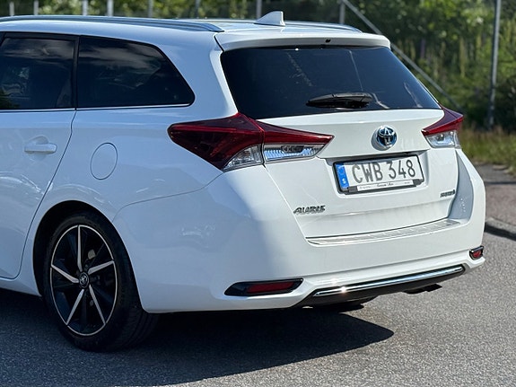Toyota Auris 10 of 25