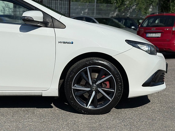 Toyota Auris 4 of 25