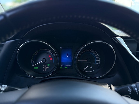 Toyota Auris 21 of 25