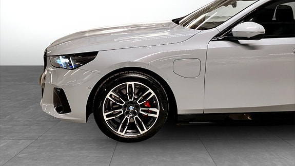 BMW 530e 9 of 9