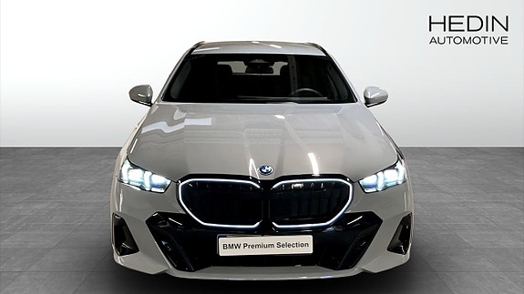 BMW 530e 8 of 9